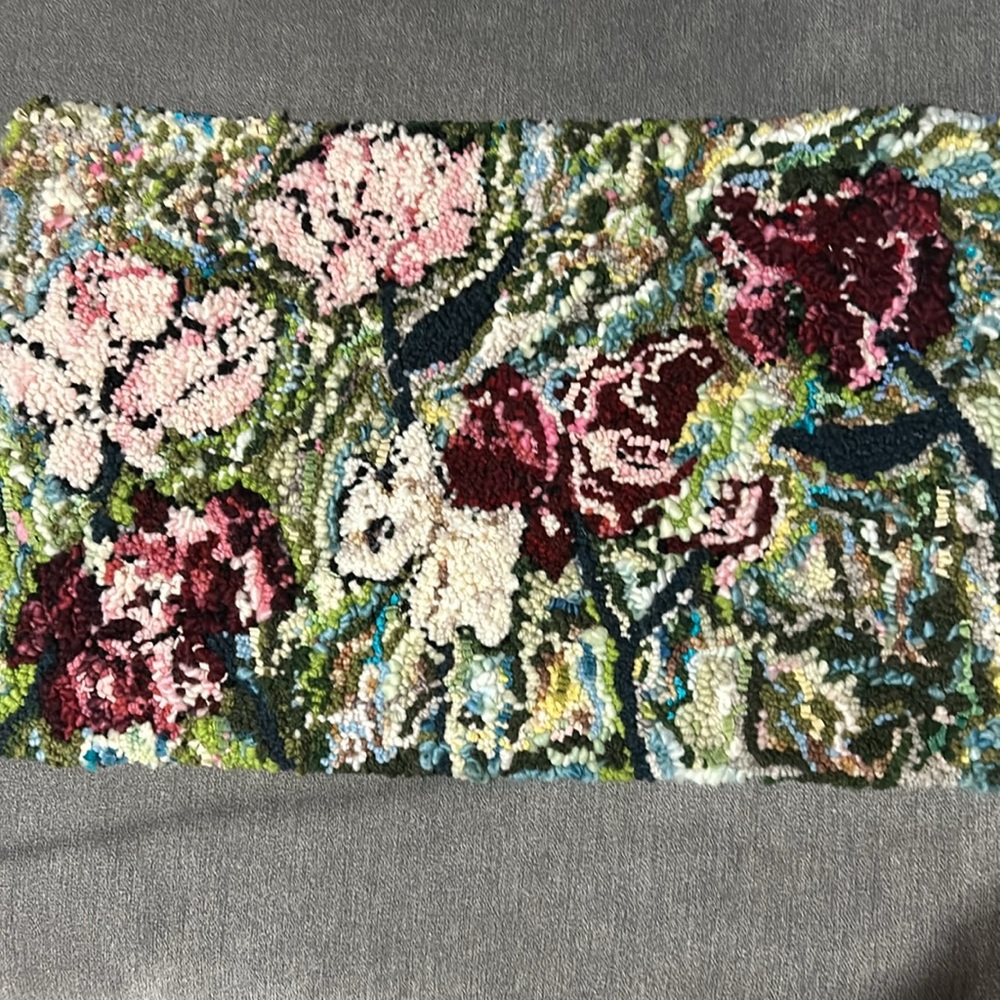 Wool Hooked Rug - Picture 2 of 4